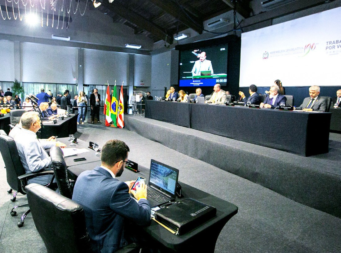 O primeiro dia de trabalho das comissões da Alesc