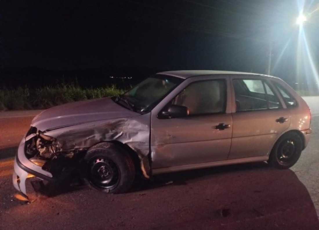 Veículo VW GOL foi o causador do acidente, segundo a PMRV