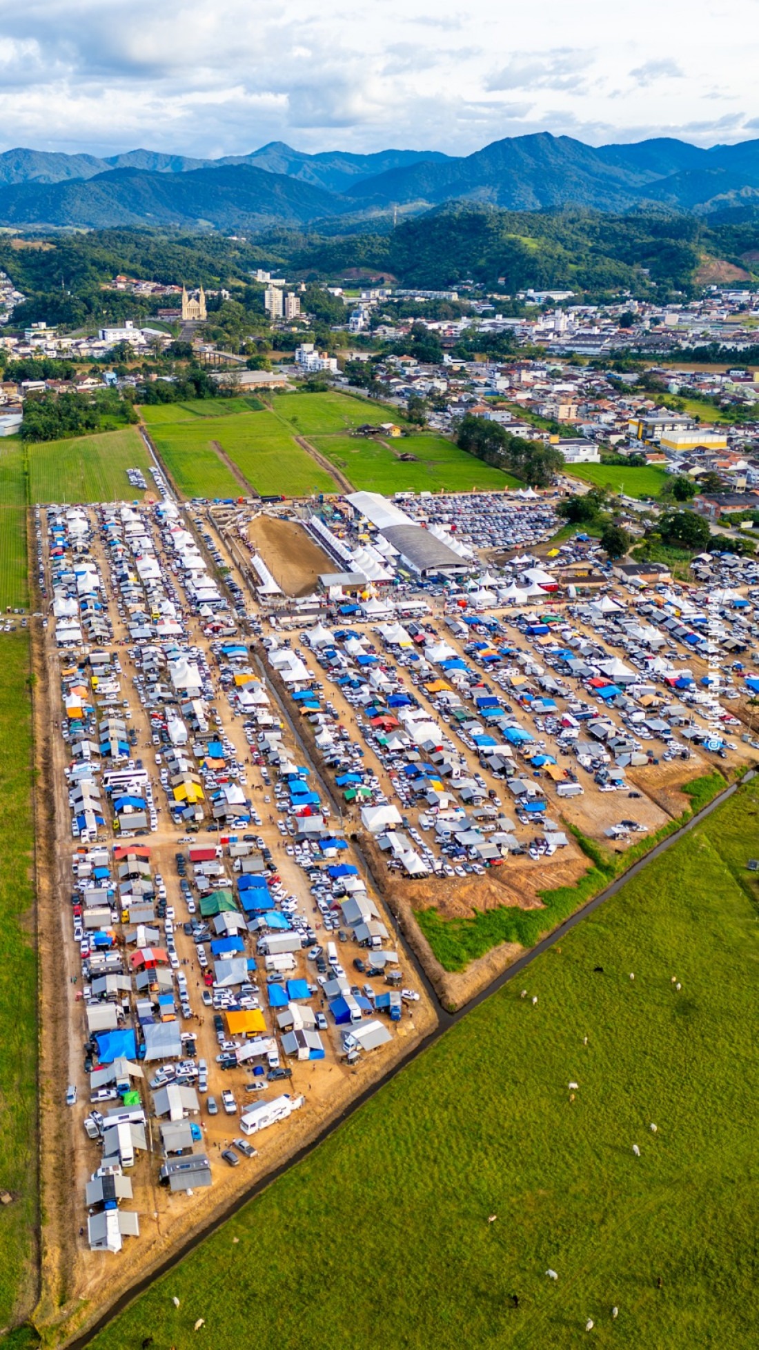 Arena Multiuso recebe grande público