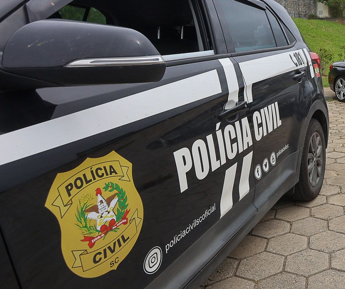 Viatura da Polícia Civil