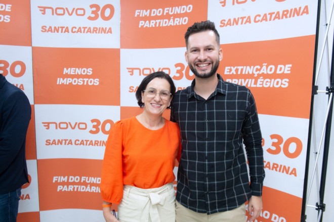 Maria Bernadete de Souza e prefeito de Ascurra, Arão Josino