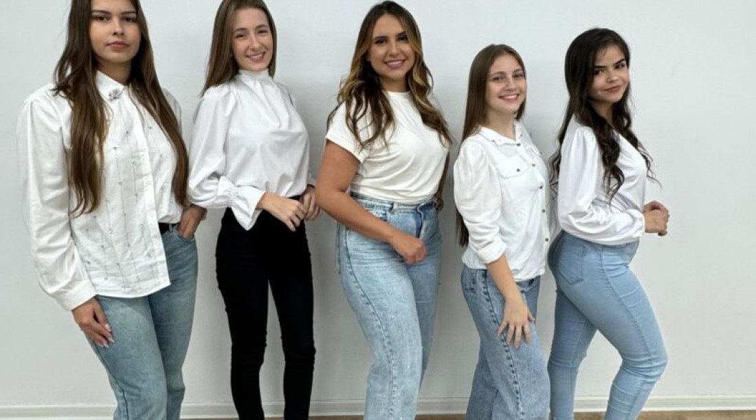 As cinco candidatas ao título de Rainha da ExpoGaspar 2025