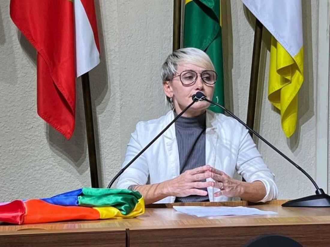 Tribuna Livre aborda orgulho LGBTQIA+