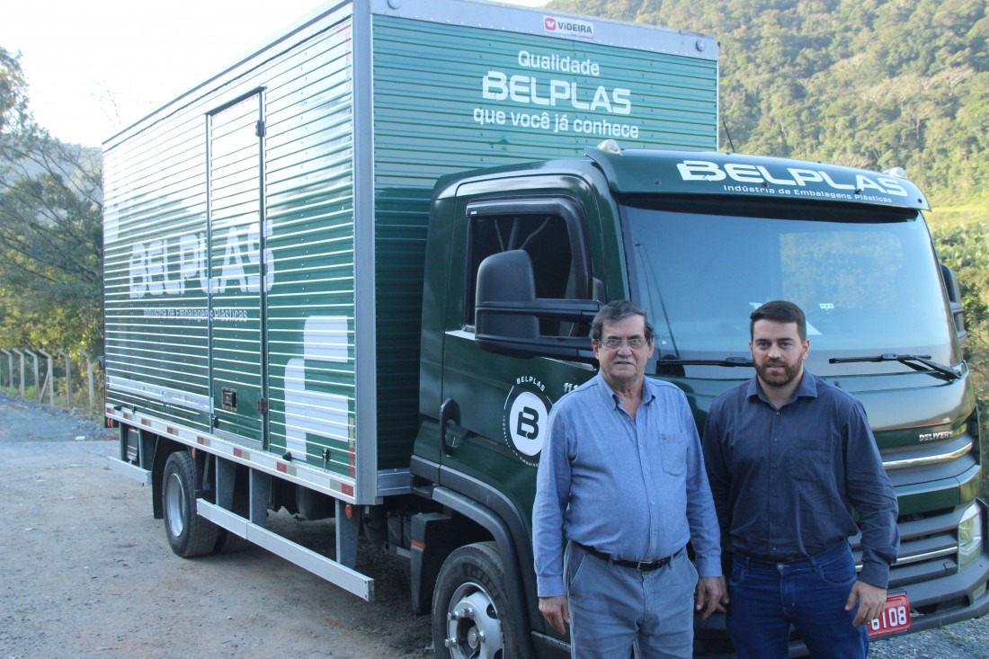 Amadeu e o filho Paulo aguardam com ansiedade o dia da procissão