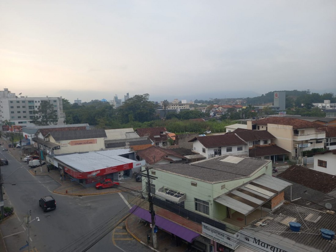 Manhãs serão de intenso nevoeiro no Vale do Itajaí