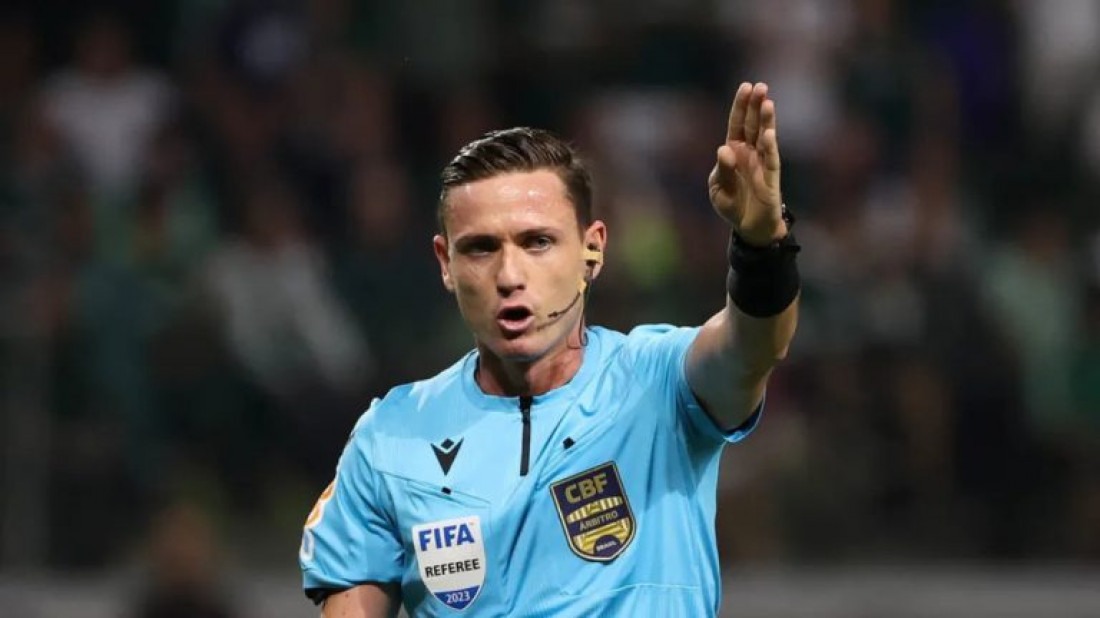 Ramon Abel Abatti comanda a final do futebol em Paris