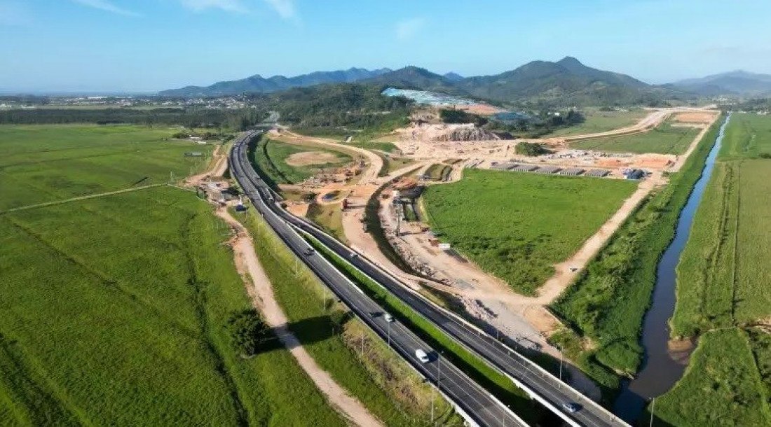 O Contorno Viário tem 50km de extensão em pista dupla e quatro túneis