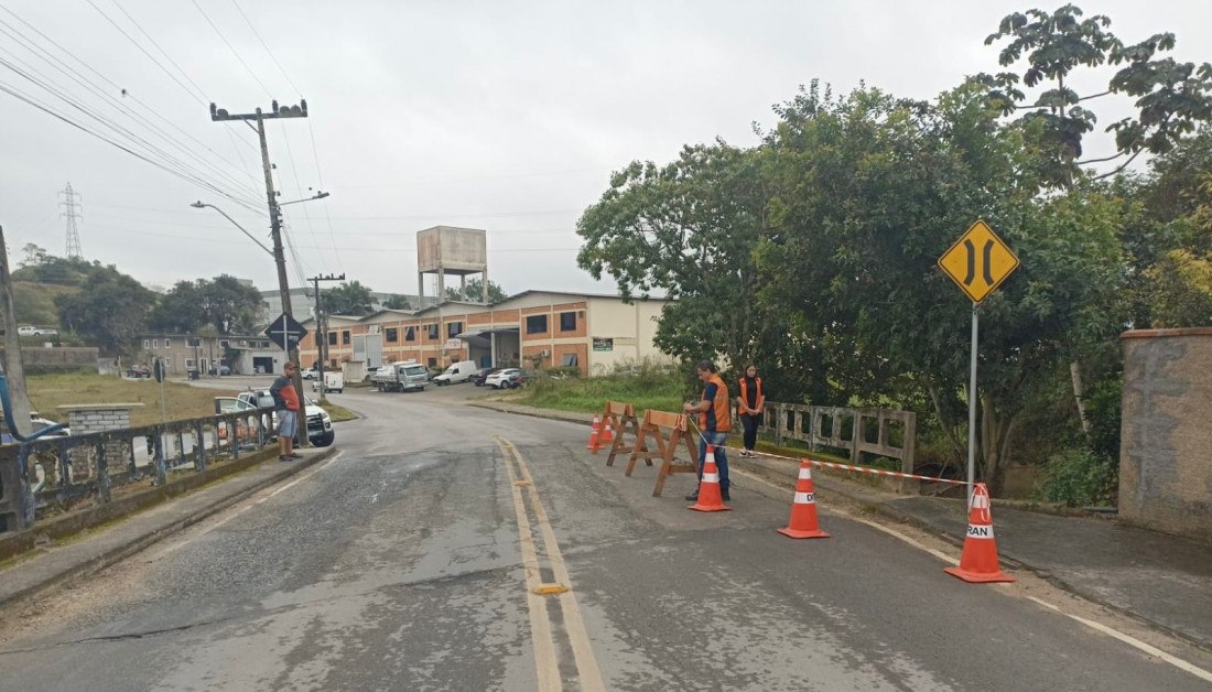 Ditran implantou uma sinalização para indicar o trecho interditado da ponte