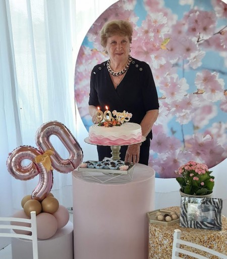 Dona Amalia, na comemoração de seus 90 anos