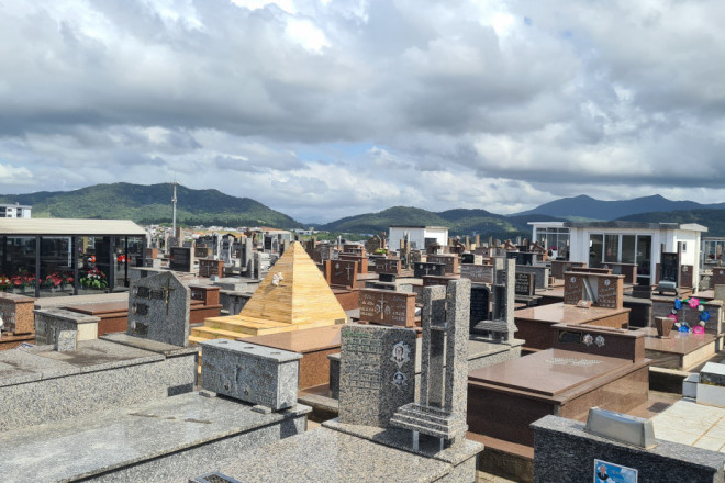 Cemitério Municipal do Bairro Santa Teresinha é o maior de Gaspar
