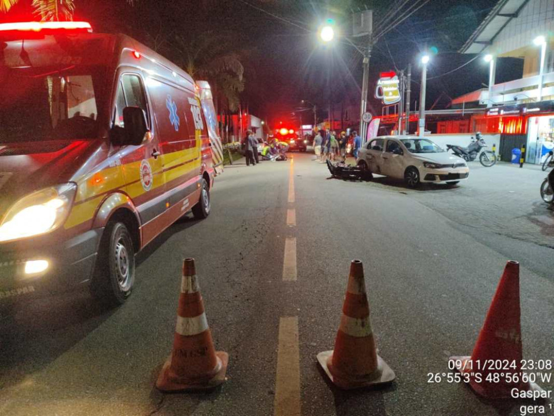 Motorista foi atendido pelo Corpo de Bombeiros e encaminhado ao hospital