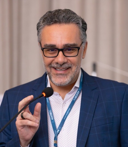 "A liberdade de expressão não é um direito absoluto, mas é essencial para garantir a transparência e a pluralidade de vozes em uma sociedade democrática", André Marsiglia