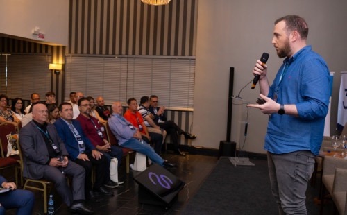 "Os jornais regionais têm um potencial único no digital, pois conhecem a fundo as necessidades do público local", Marcelo Natale
