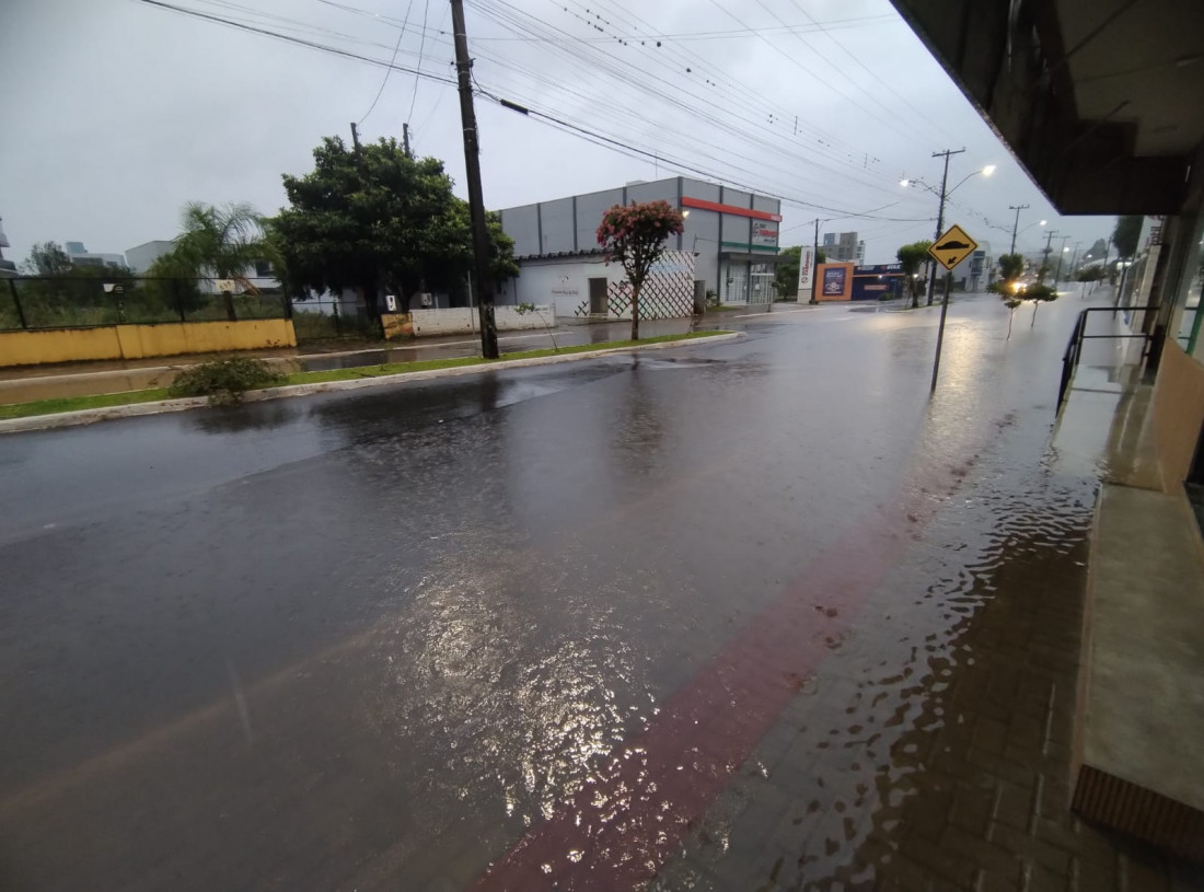 Área central de Xanxerê alagada