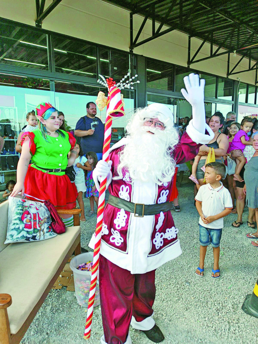 Papai Noel está todos os dias no estabelecimento