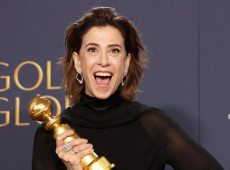 Fernanda Torres leva Globo de Ouro por atuação em Ainda Estou Aqui