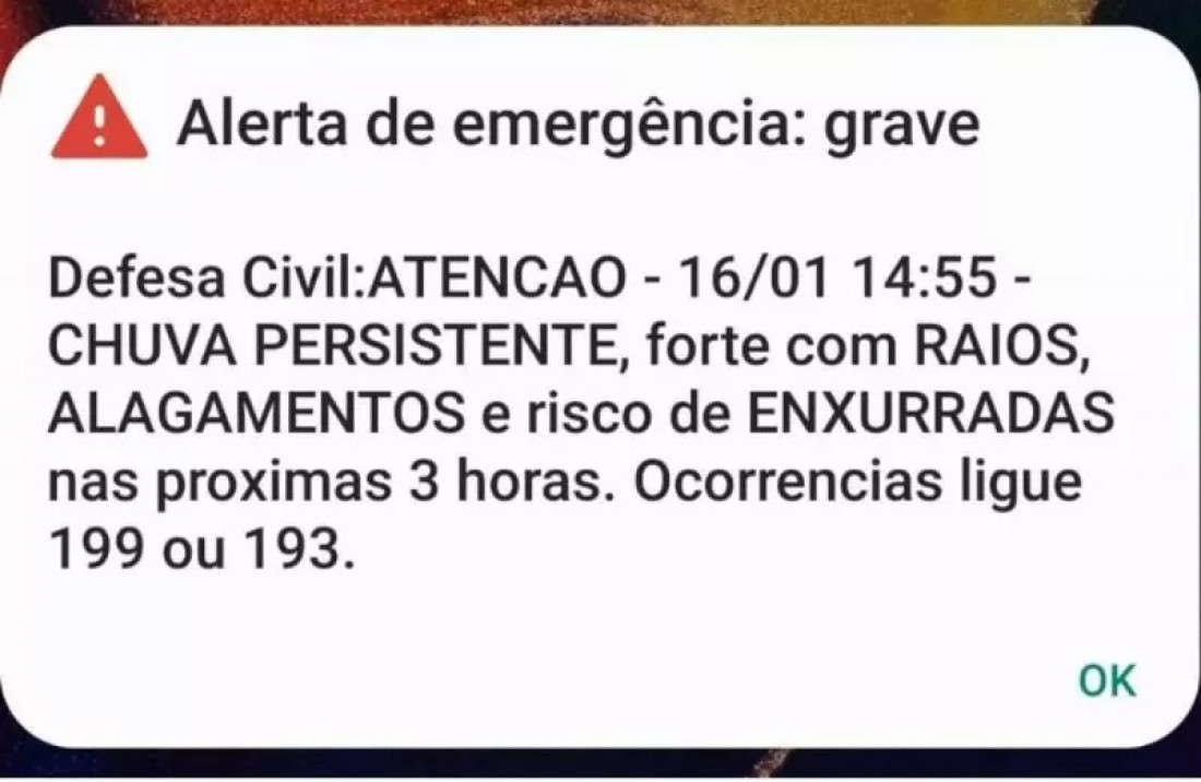 O aviso chegou à população quando as cidades já estavam cobertas pela água