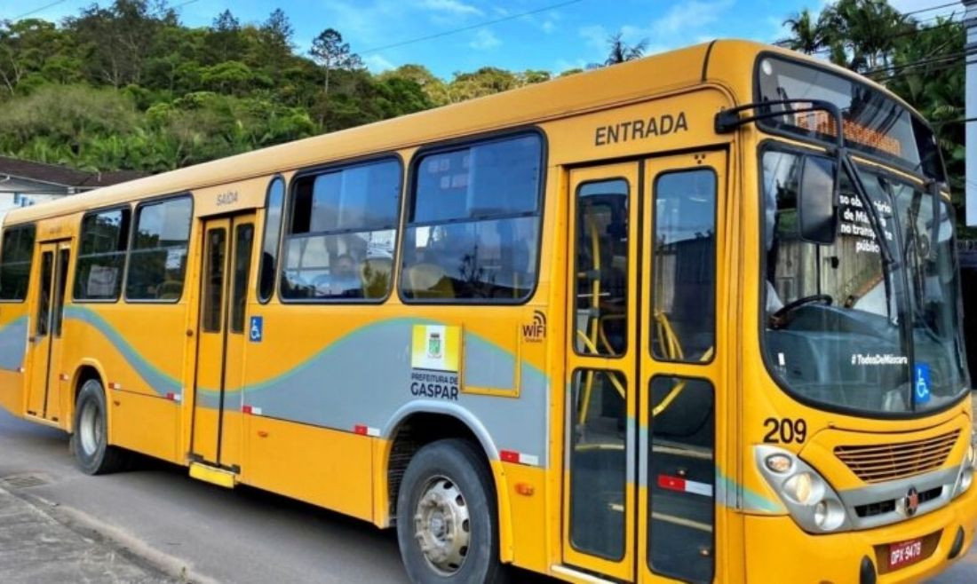 Estudantes devem fazer recadastramento de cartão escolar para transporte coletivo