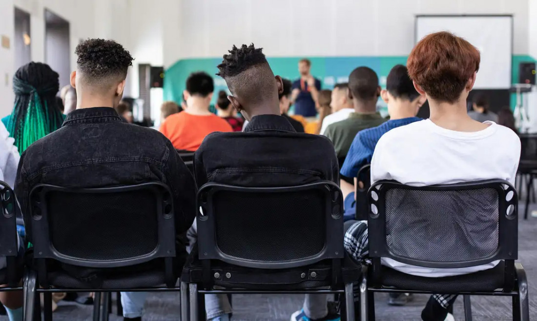 Brasil tem pelo menos 9 mil estudantes trans matriculados nas escolas 
