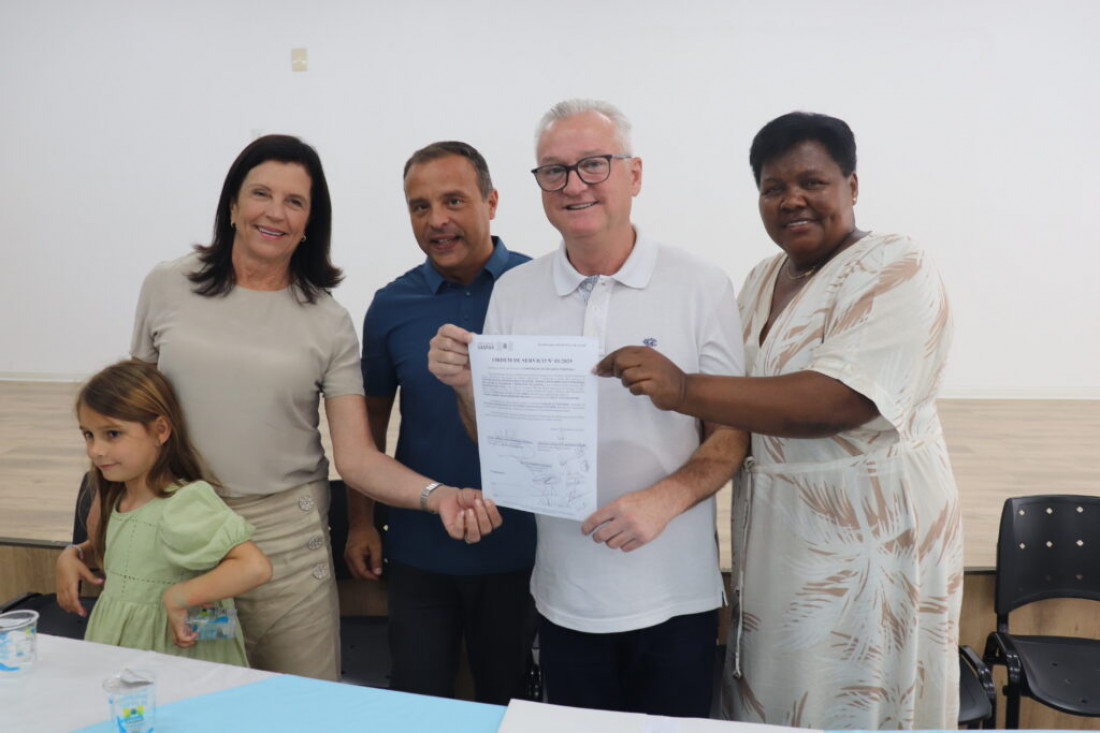 Deputada Angela Amin, juntamente com o prefeito Koerich, a vereador Mara e o secretário Arnaldo