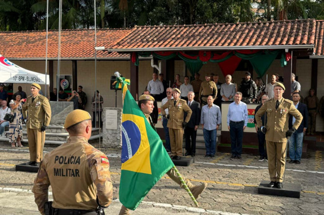 Passagem de comando do 10&ordm; BPM, em Blumenau