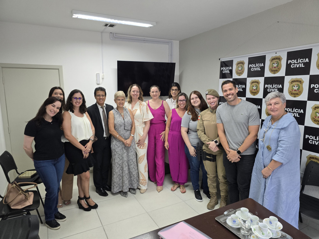 Reunião na delegacia da Comarca de Gaspar