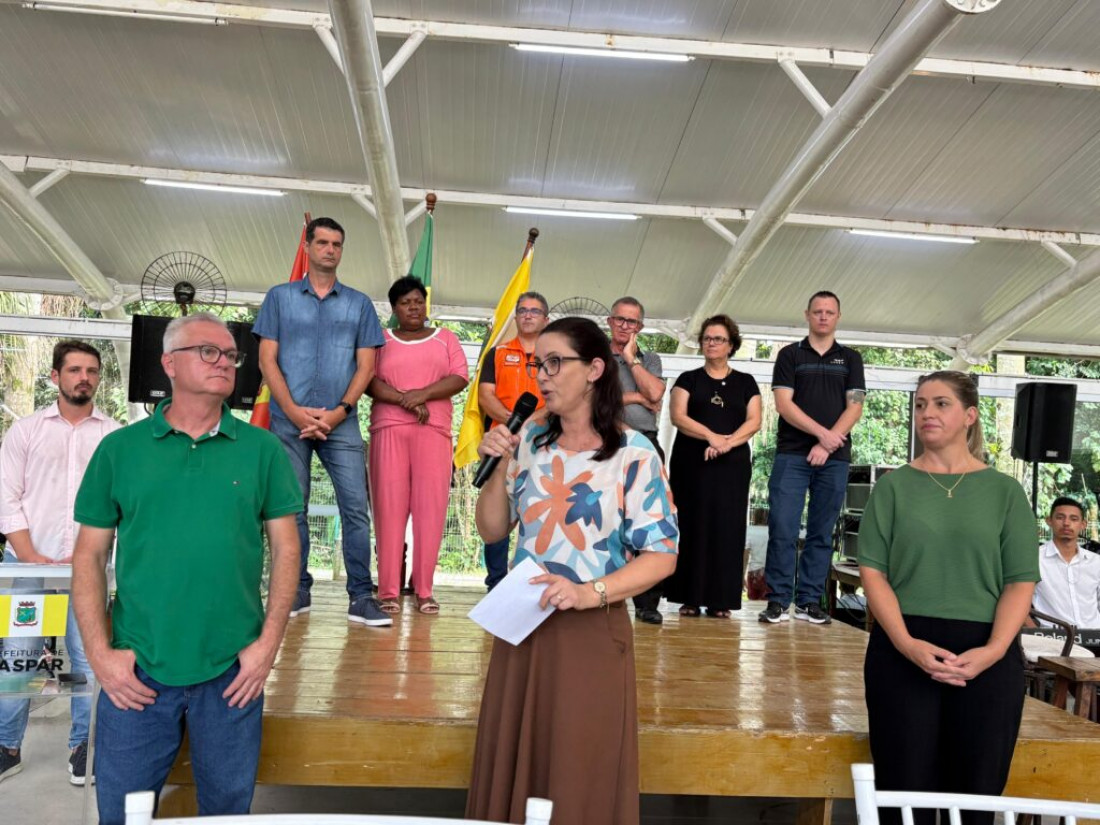 O evento destacou a importância da educação infantil e contou com apresentações culturais e uma palestra sobre acolhimento