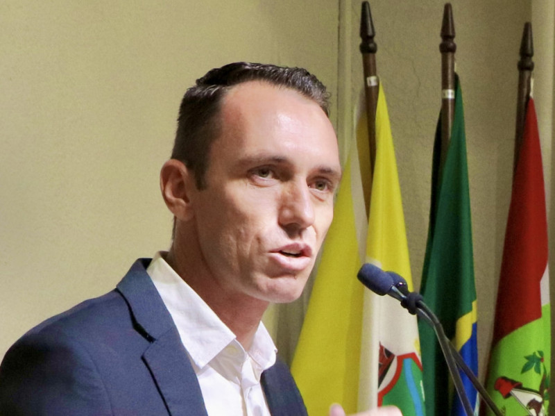 Th&iacute;moti encaminhou representa&ccedil;&atilde;o do Minist&eacute;rio P&uacute;blico e documentos ao Tribunal de Contas do Estado e aos demais vereadores