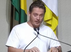Alex acusou alguns parlamentares de voltarem atrás no voto a favor do auxílio-alimentação