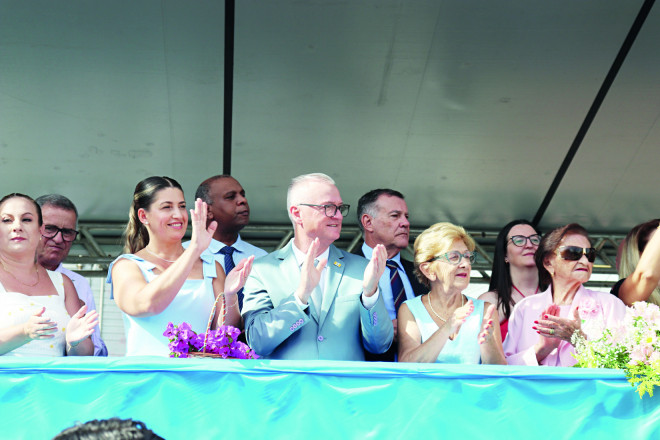 Desfile em comemoração aos 91 anos de Gaspar