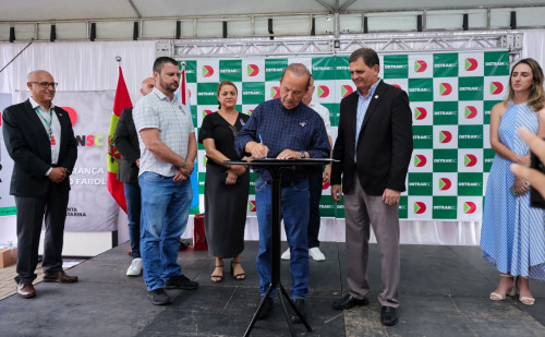 Governador Jorginho e o presidente do Detran/SC, Ricardo Miranda