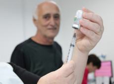 Mais de 26 mil pessoas dos grupos prioritários já foram imunizadas