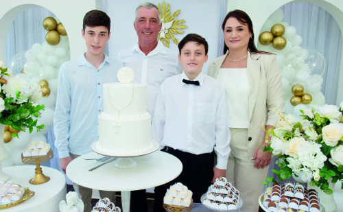 Glauco Schmitt e Eliane Poleza Schmitt, com o filho Leonardo