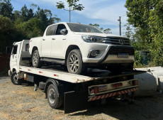 Veículo com identificação de roubo foi localizado