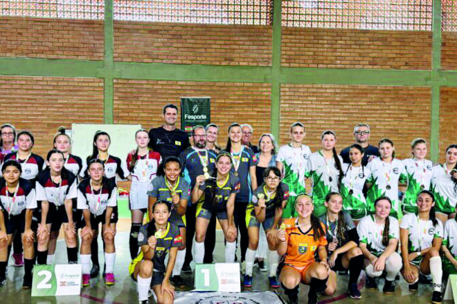 As meninas de Gaspar garantiram vaga para a etapa regional da competição catarinense