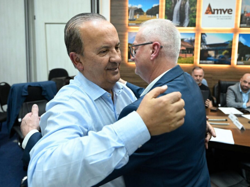 Jorginho e o prefeito Paulo Koerich