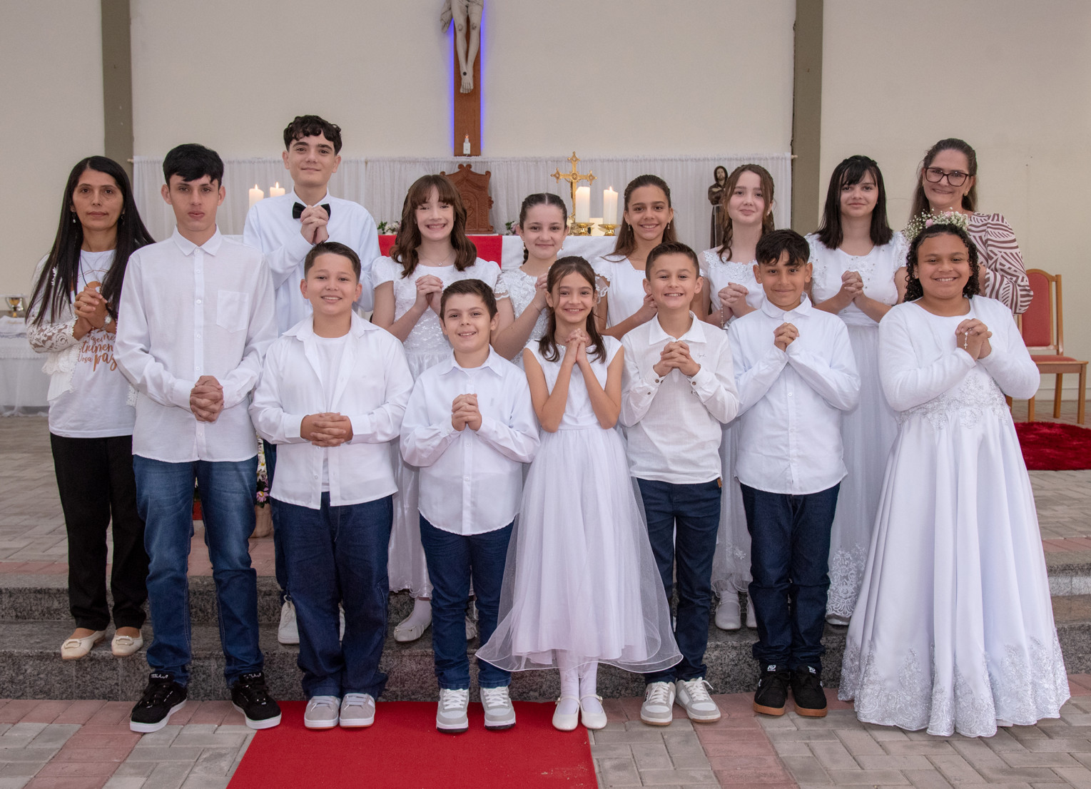 Catequistas com os catequizados da Capela São Francisco