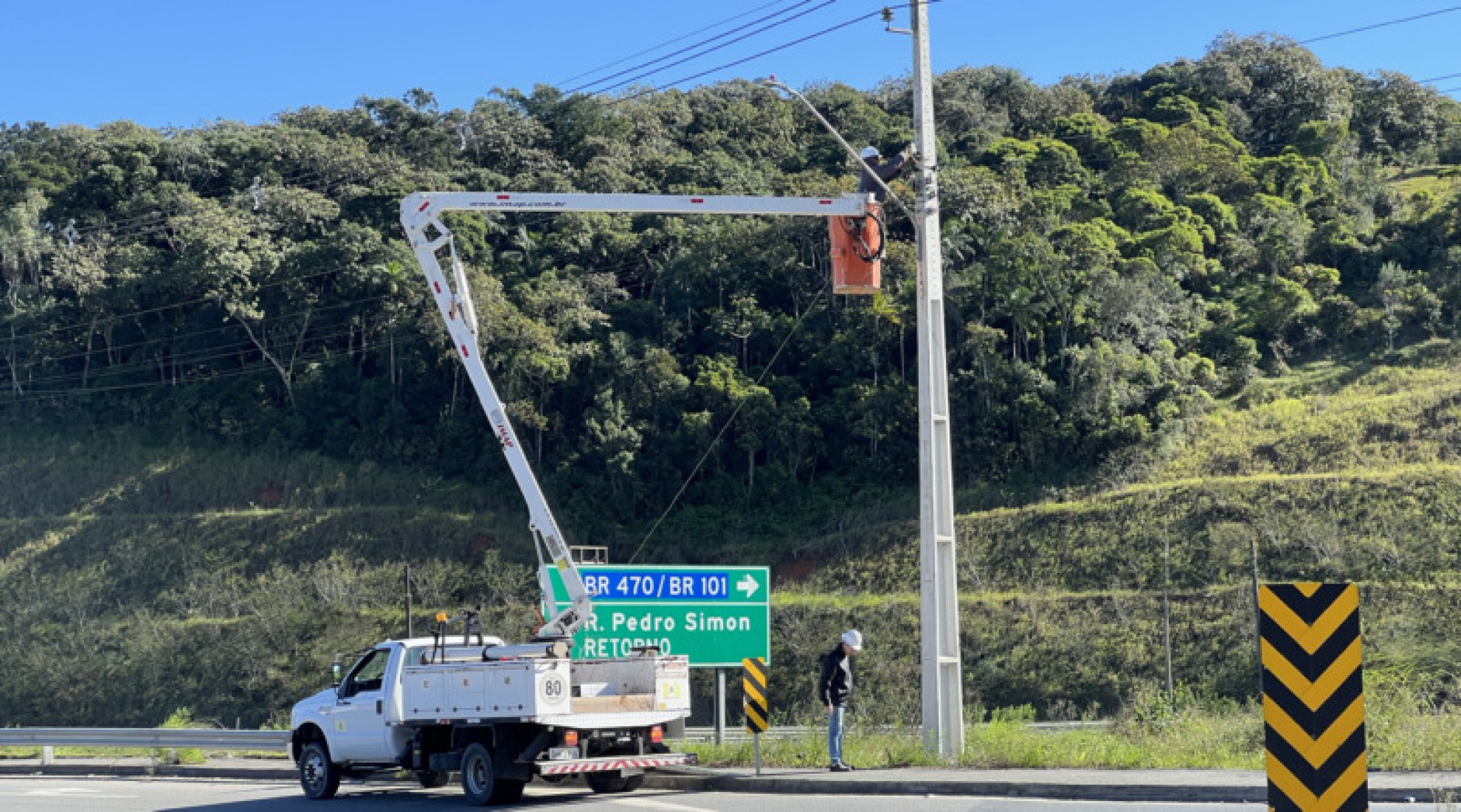 O local estava sem iluminação desde 2021, devido às obras na BR-470