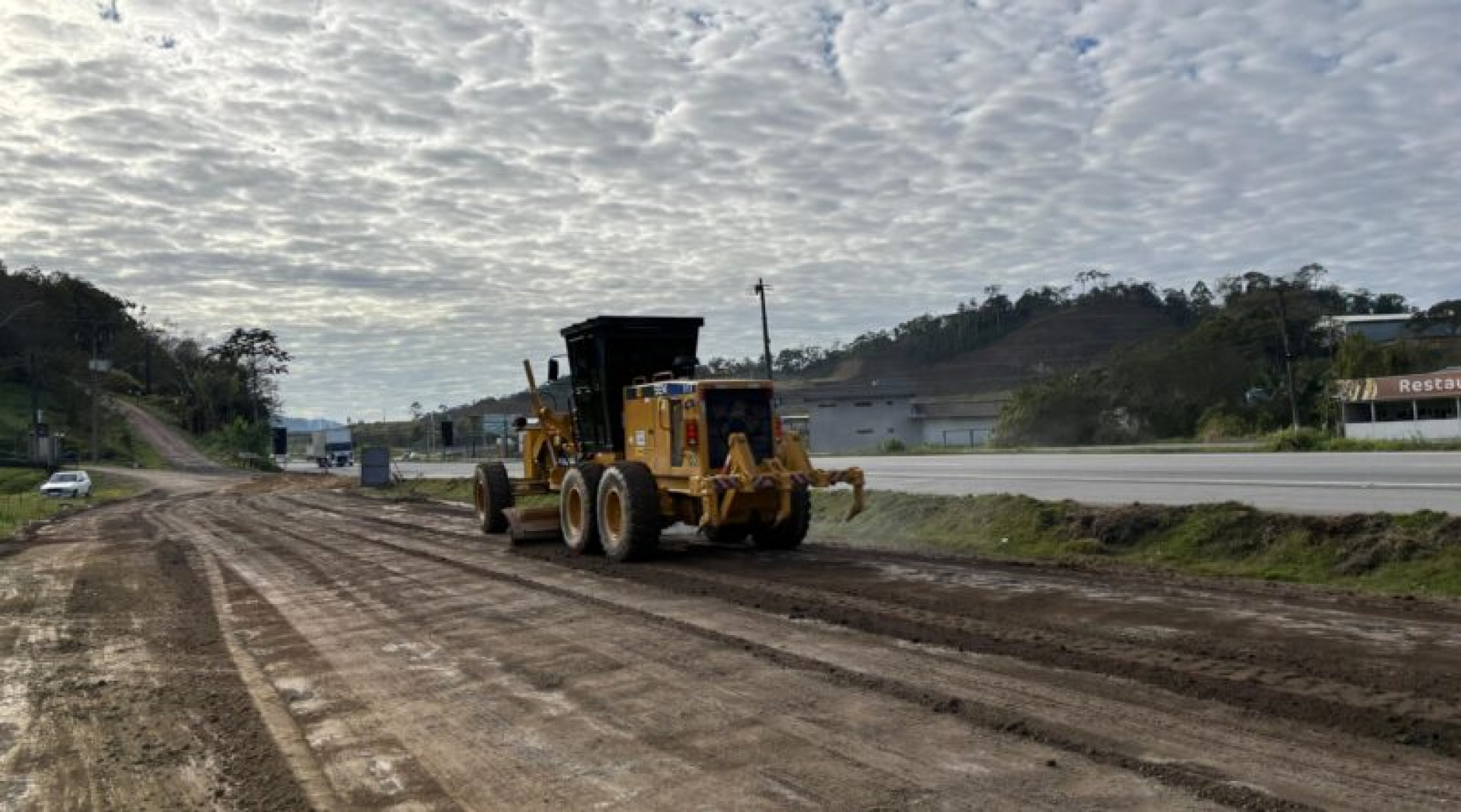 Prefeitura faz o trabalho que seria do DNIT