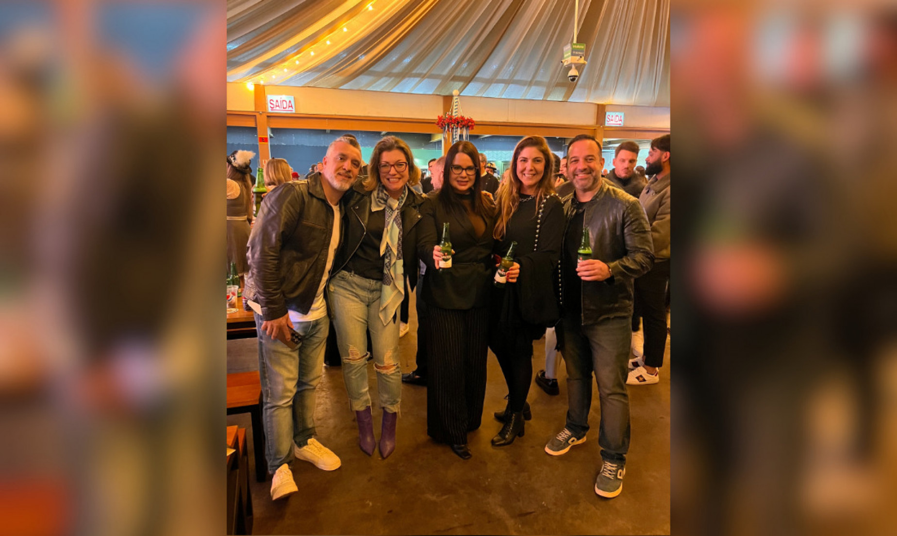 Nei Velozo (Adega Le Malbec), Cintia Tristão (gerente MKT Norte Shopping), Tarsila Gomes (Óticas Ametista), esta colunista e André Santi (gerente de MKT Neumarkt Shopping)