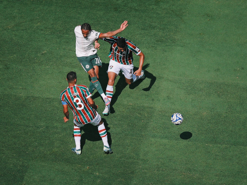 O sonho brasileiro do título acabou diante do Chelsea, que venceu com dois gols de João Pedro