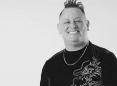 A notícia pegou fãs e amigos de surpresa, que horas antes celebravam mais uma apresentação do artista