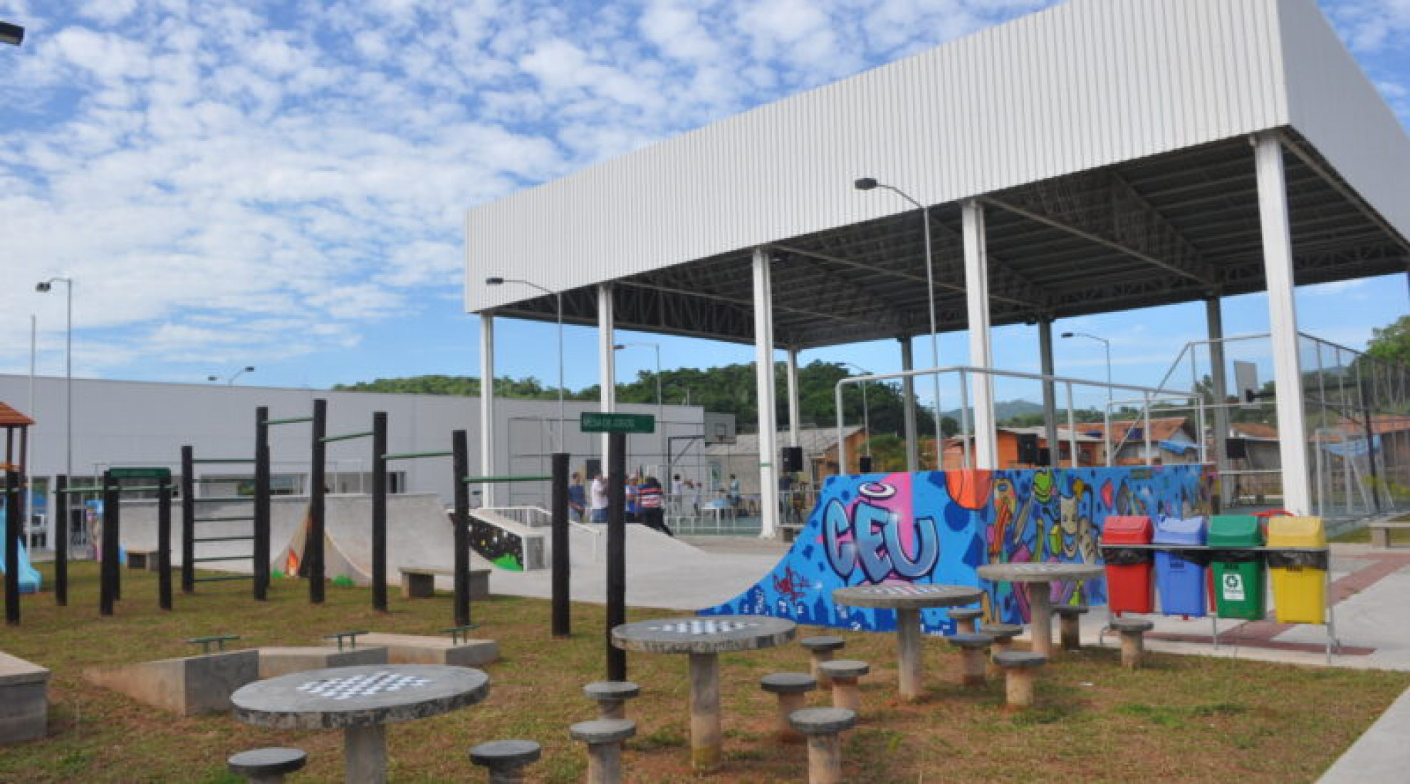 A Iniciativa busca aproximar a comunidade e promover a integração entre crianças e poder público