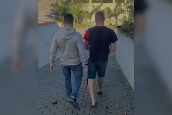 A prisão ocorreu no bairro Fortaleza Alta, e o suspeito já havia sido preso em flagrante sete vezes por crimes patrimoniais