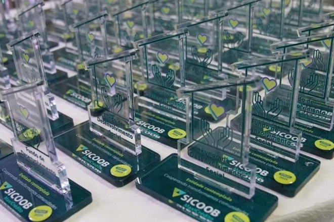 Iniciativa "Um Parque Encantado para Brincar" conquista apoio da Sicoob MaxiCrédito e destaca a importância de investir em espaços que promovem o desenvolvimento infantil