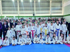 Gasparenses brilharam nas competições de karatê