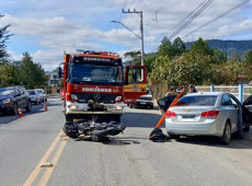 Ambos foram levados ao Hospital Regional do Alto Vale para atendimento