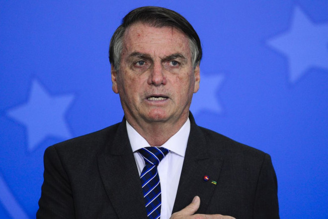 Bolsonaro terá de cumprir prisão domiciliar a partir de hoje
