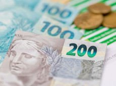 O indicador mede o grau de desigualdade e quanto mais próximo de zero, mais igualitária é a renda