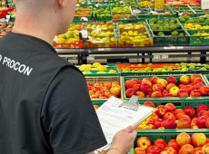 O levantamento reforça a importância de pesquisar antes de comprar para garantir economia no orçamento